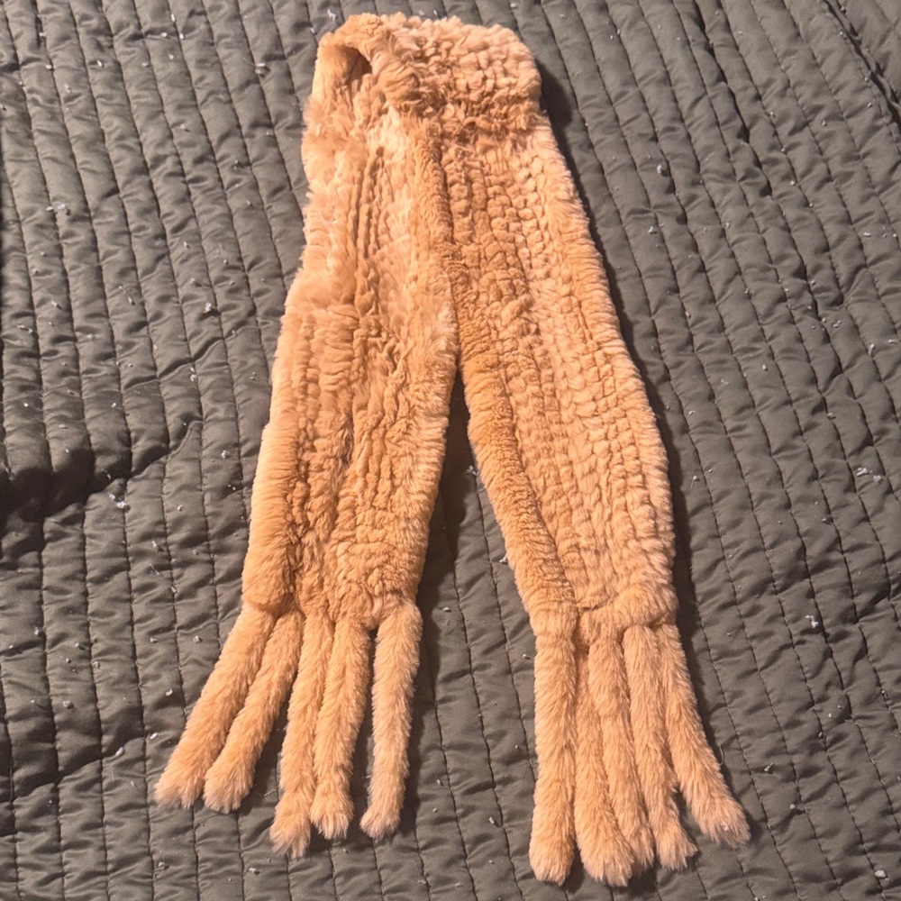 Elegant Tan Fur Scarf